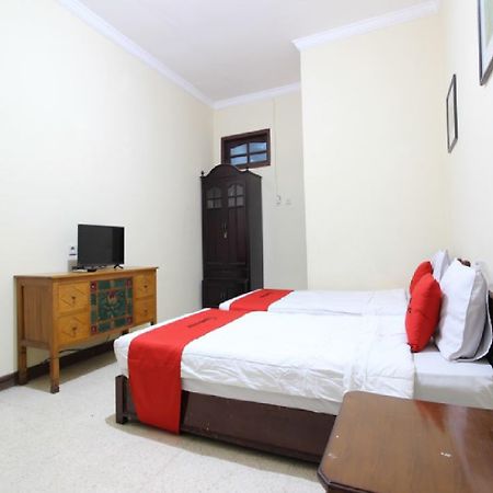 Reddoorz @ Mantrijeron 2 Hotel Yogyakarta Exterior foto