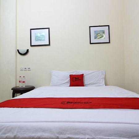 Reddoorz @ Mantrijeron 2 Hotel Yogyakarta Exterior foto