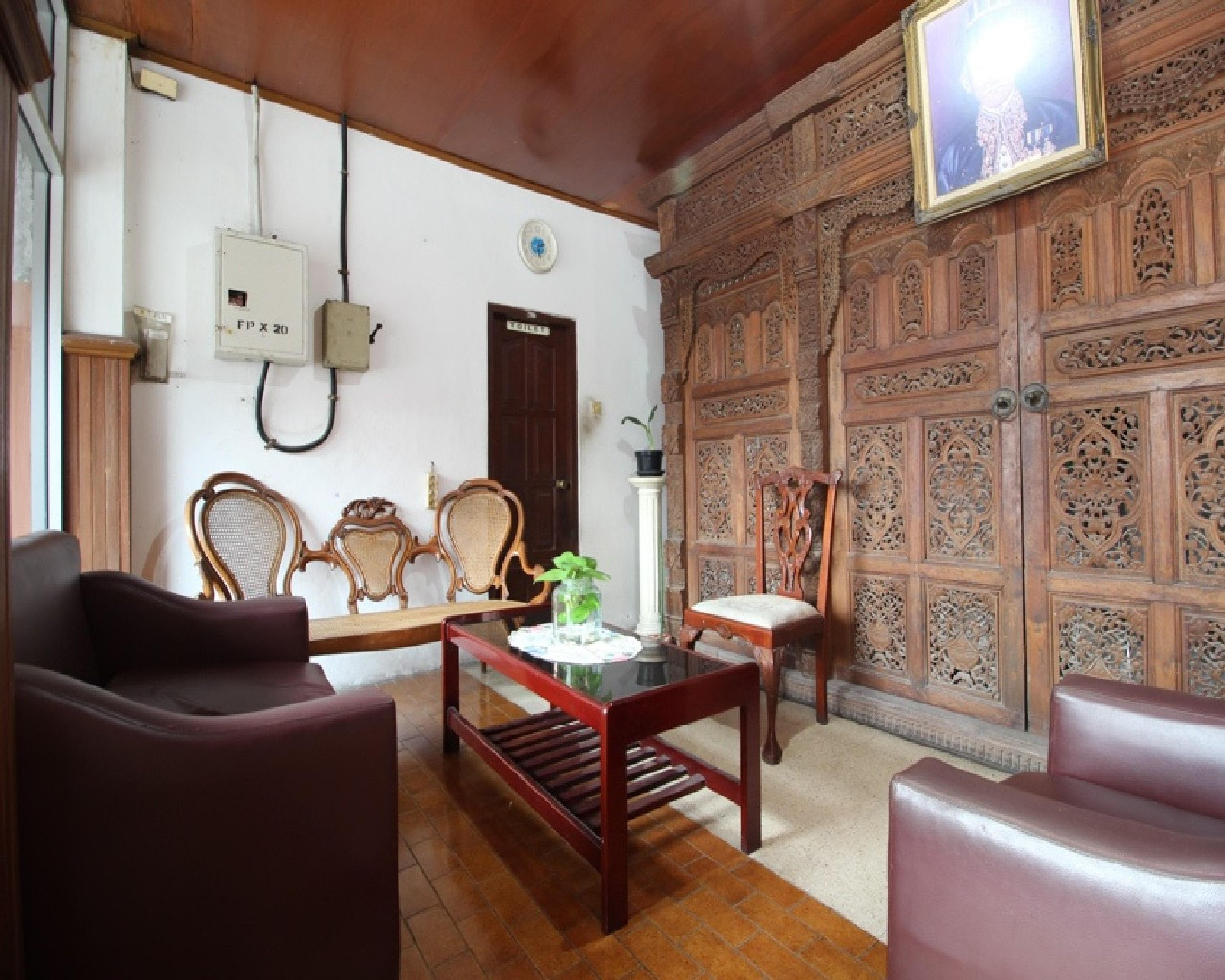 Reddoorz @ Mantrijeron 2 Hotel Yogyakarta Exterior foto