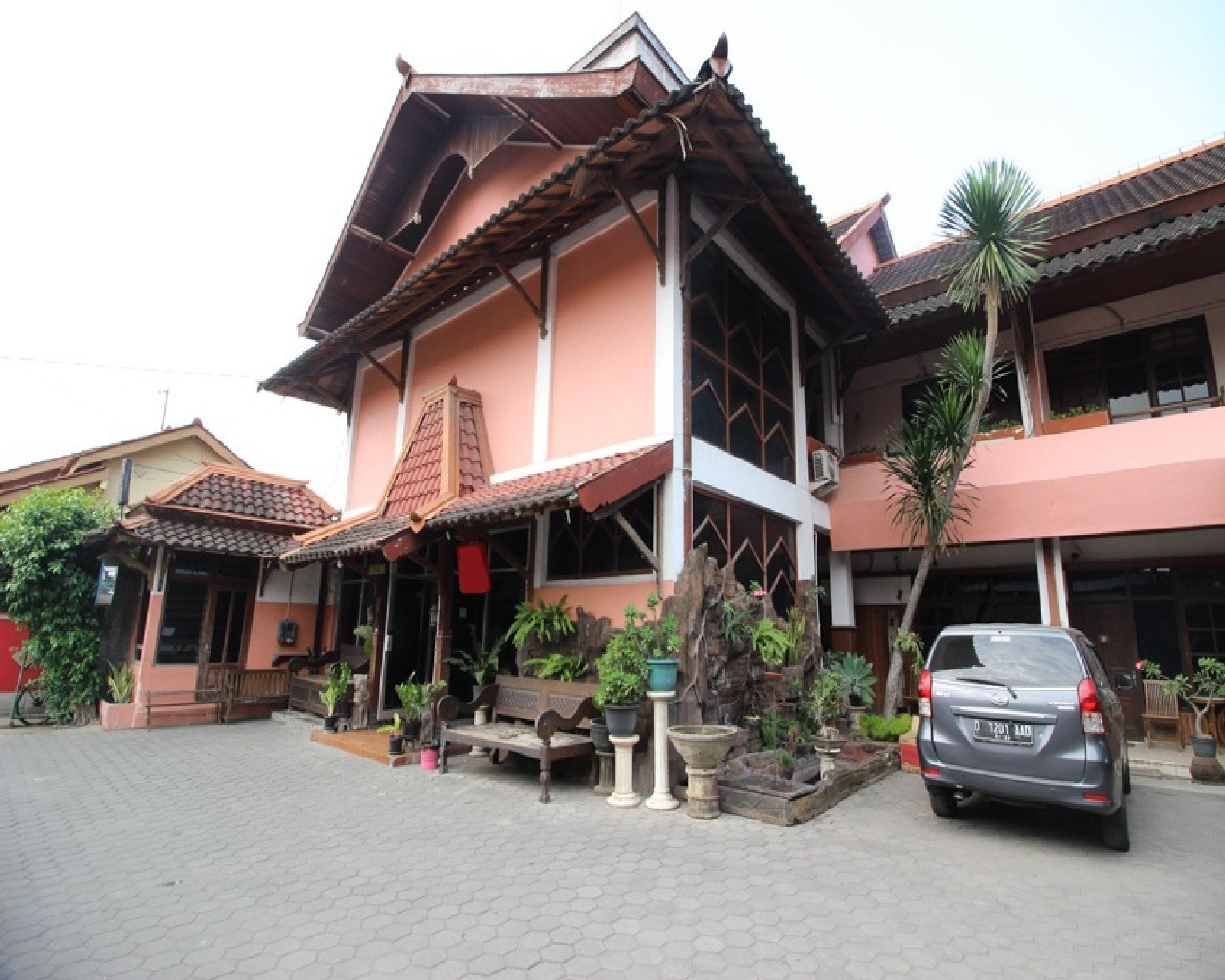 Reddoorz @ Mantrijeron 2 Hotel Yogyakarta Exterior foto