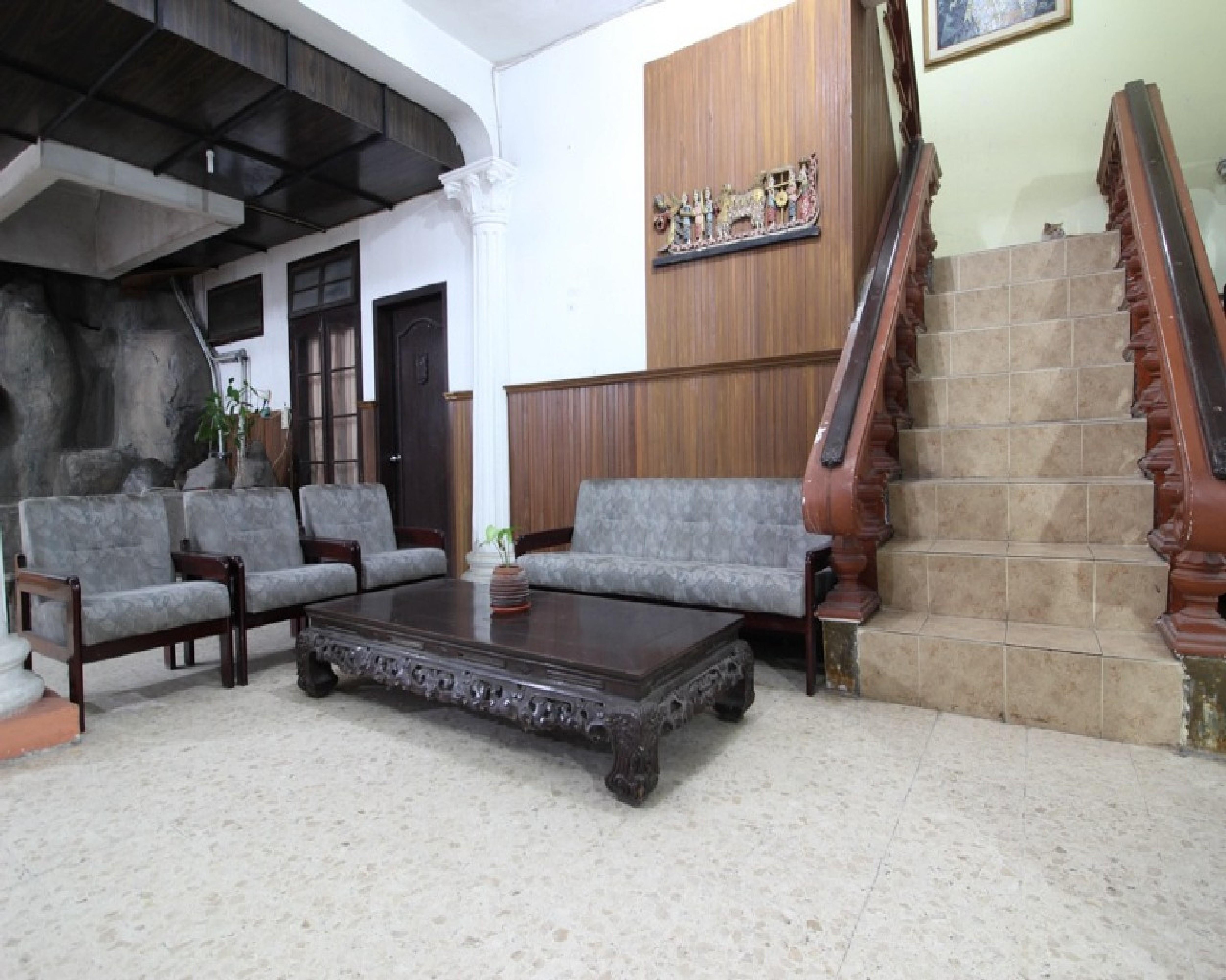 Reddoorz @ Mantrijeron 2 Hotel Yogyakarta Exterior foto