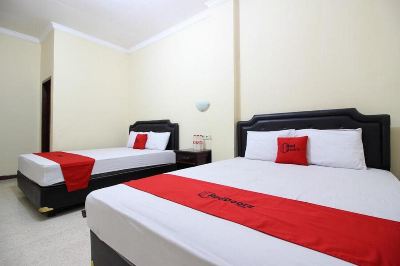 Reddoorz @ Mantrijeron 2 Hotel Yogyakarta Exterior foto