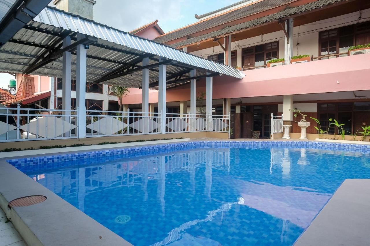 Reddoorz @ Mantrijeron 2 Hotel Yogyakarta Exterior foto