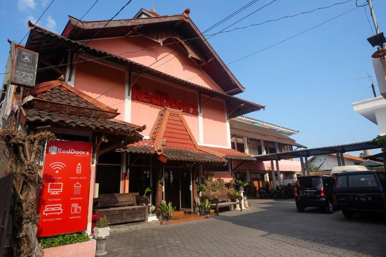 Reddoorz @ Mantrijeron 2 Hotel Yogyakarta Exterior foto